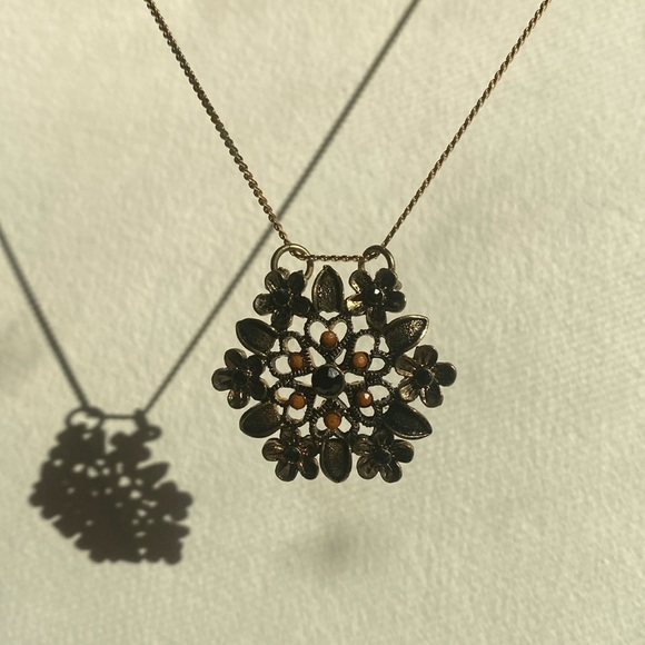 Vintage Pendant (only-no chain included) - Picture 2 of 4